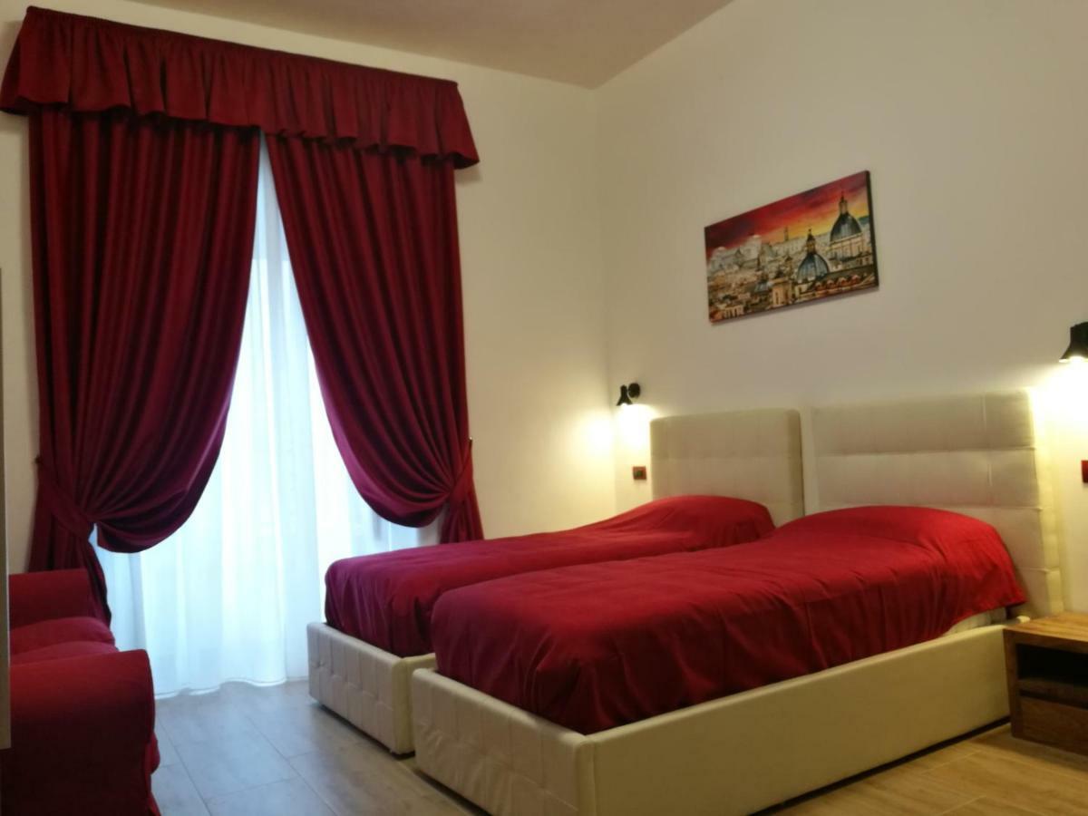Отель Al Trenino Accomodation Рим Экстерьер фото