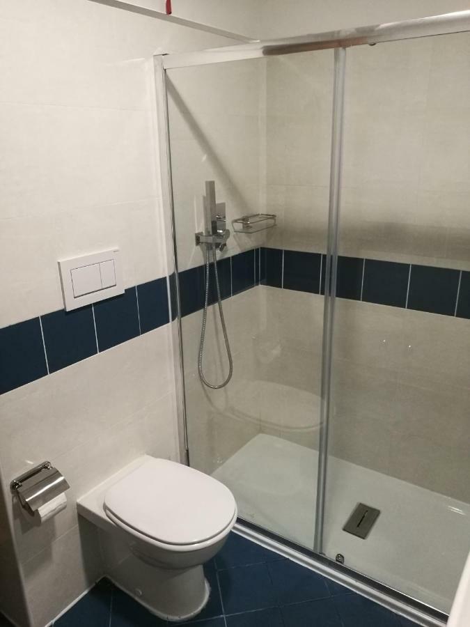 Отель Al Trenino Accomodation Рим Экстерьер фото
